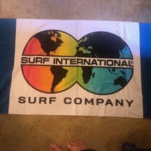 A picture of the logo for surf international.