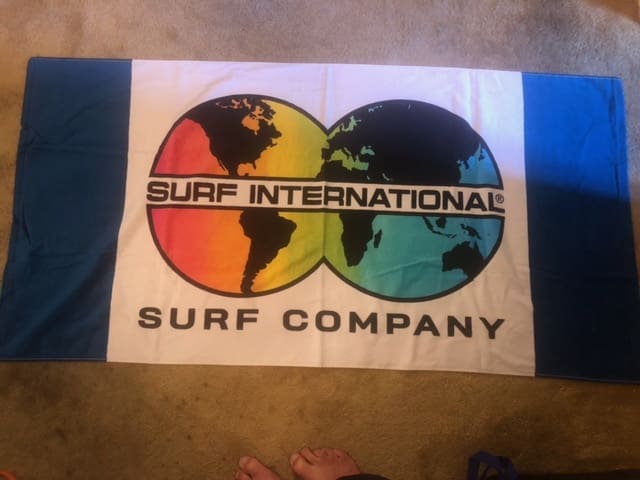 A picture of the logo for surf international.